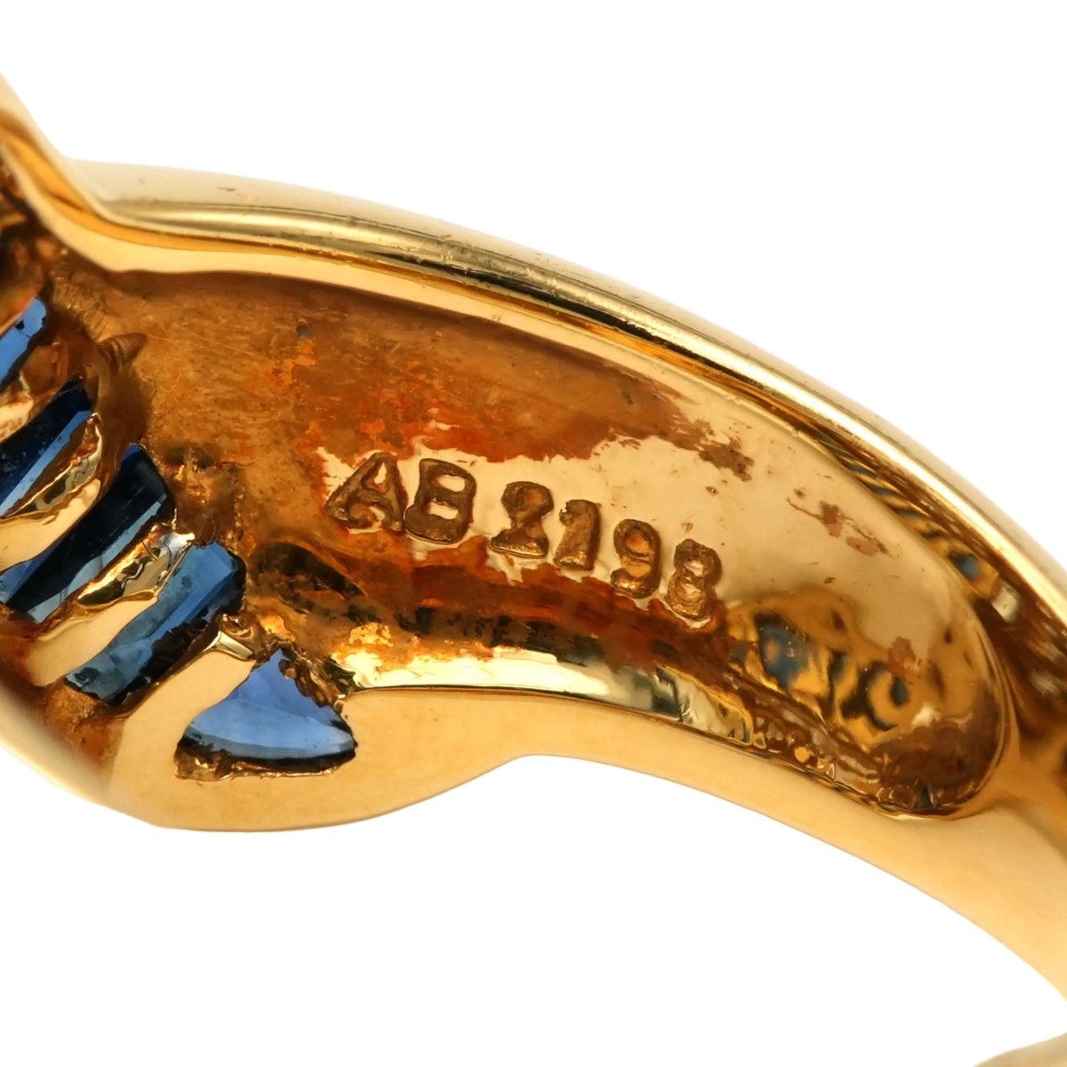 Bague en or jaune, saphirs et diamants - Castafiore
