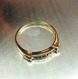 Bague en or jaune, saphirs et diamants - Castafiore