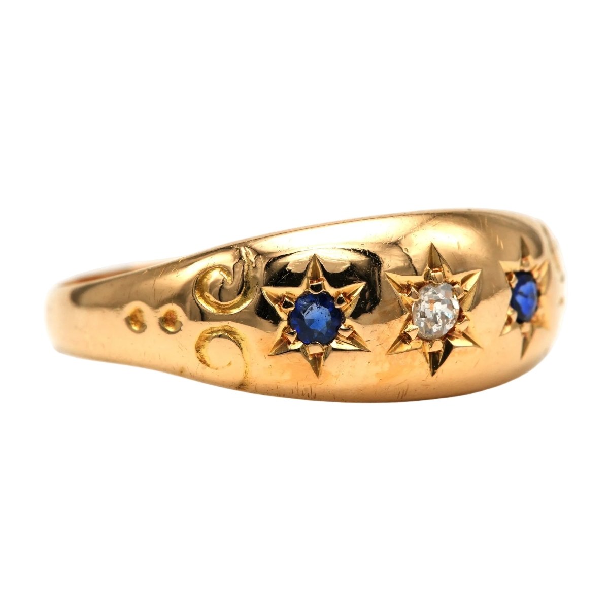 Bague en or jaune, saphirs et diamants - Castafiore
