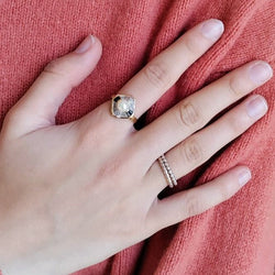 Bague en or jaune, saphirs, perle et diamants - Castafiore