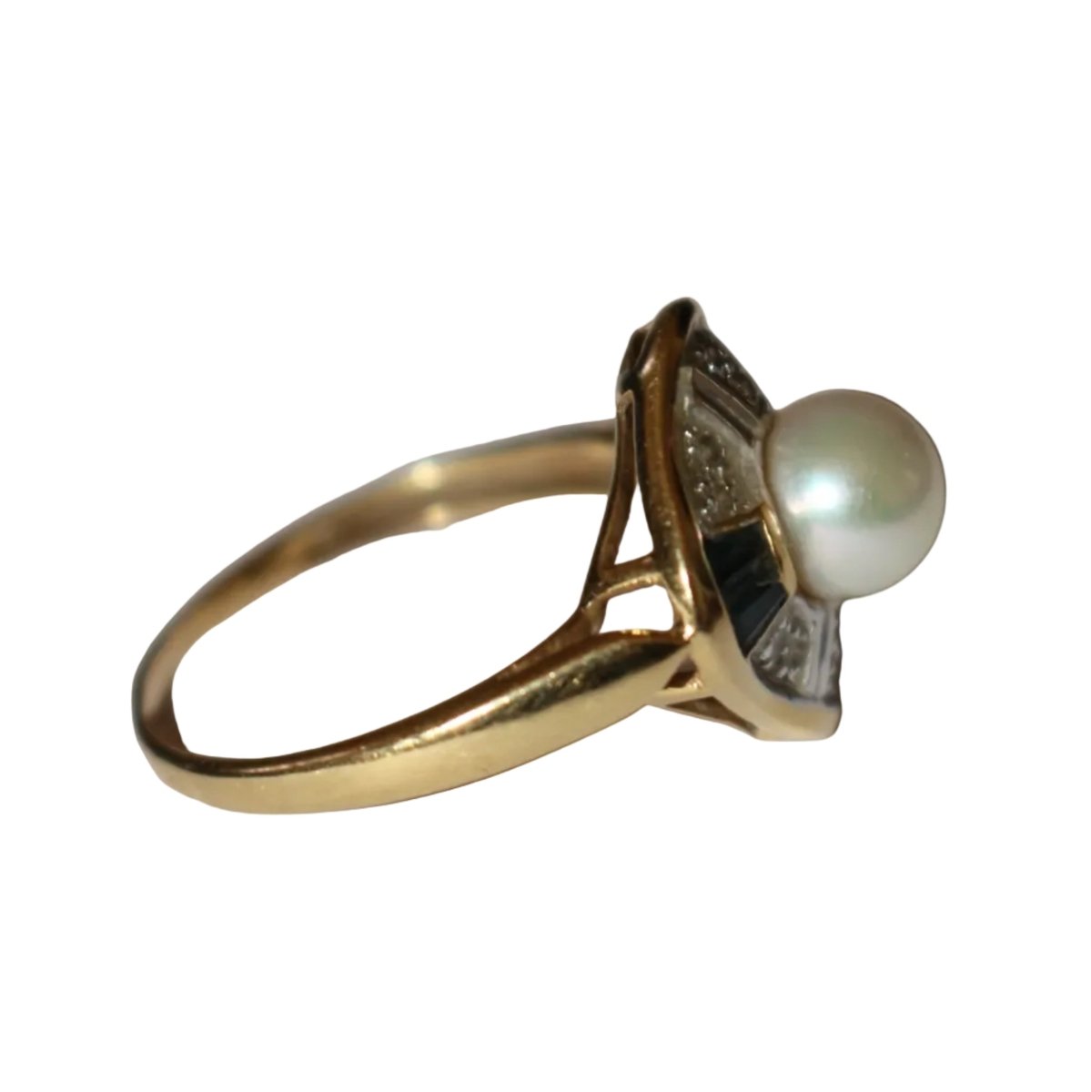 Bague en or jaune, saphirs, perle et diamants - Castafiore