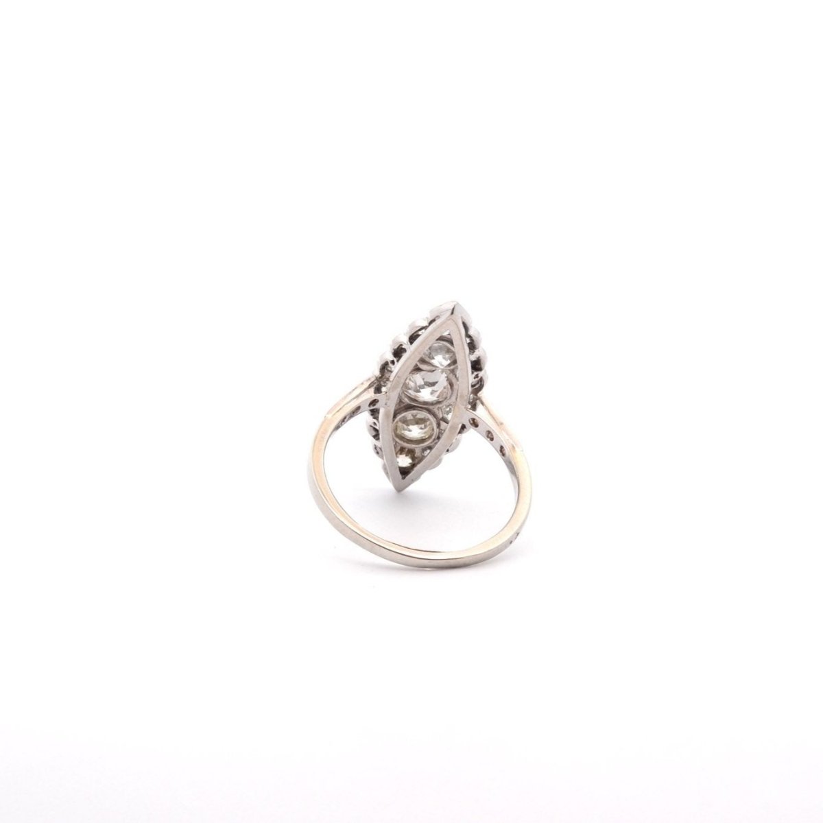 Bague en or, platine et diamants - Castafiore