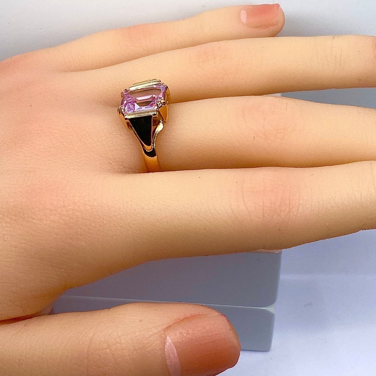 Bague en or rose 18 carats et améthyste - Castafiore