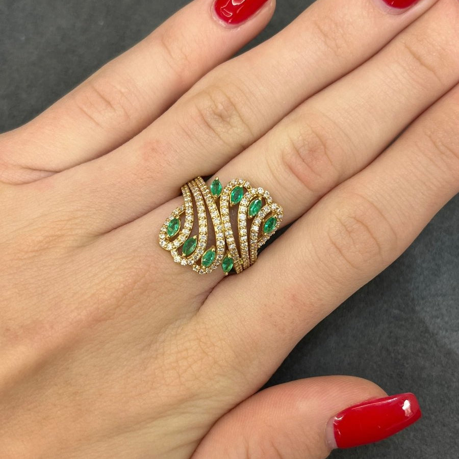 Bague en or rose émeraudes et diamants - Castafiore