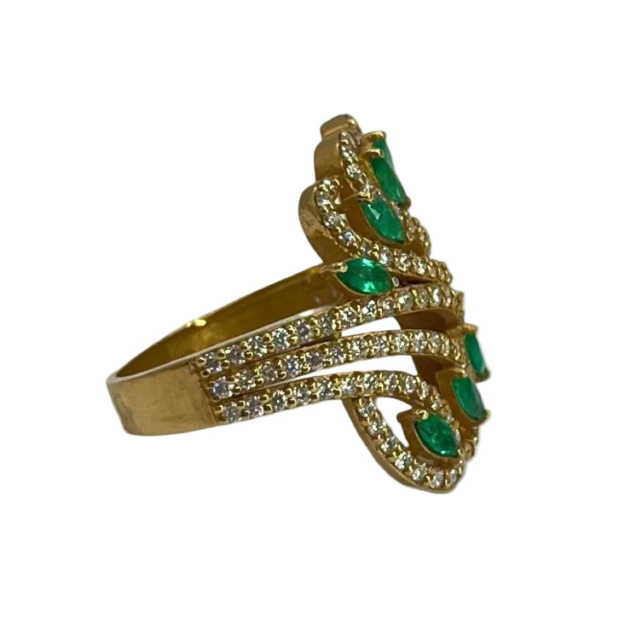 Bague en or rose émeraudes et diamants - Castafiore