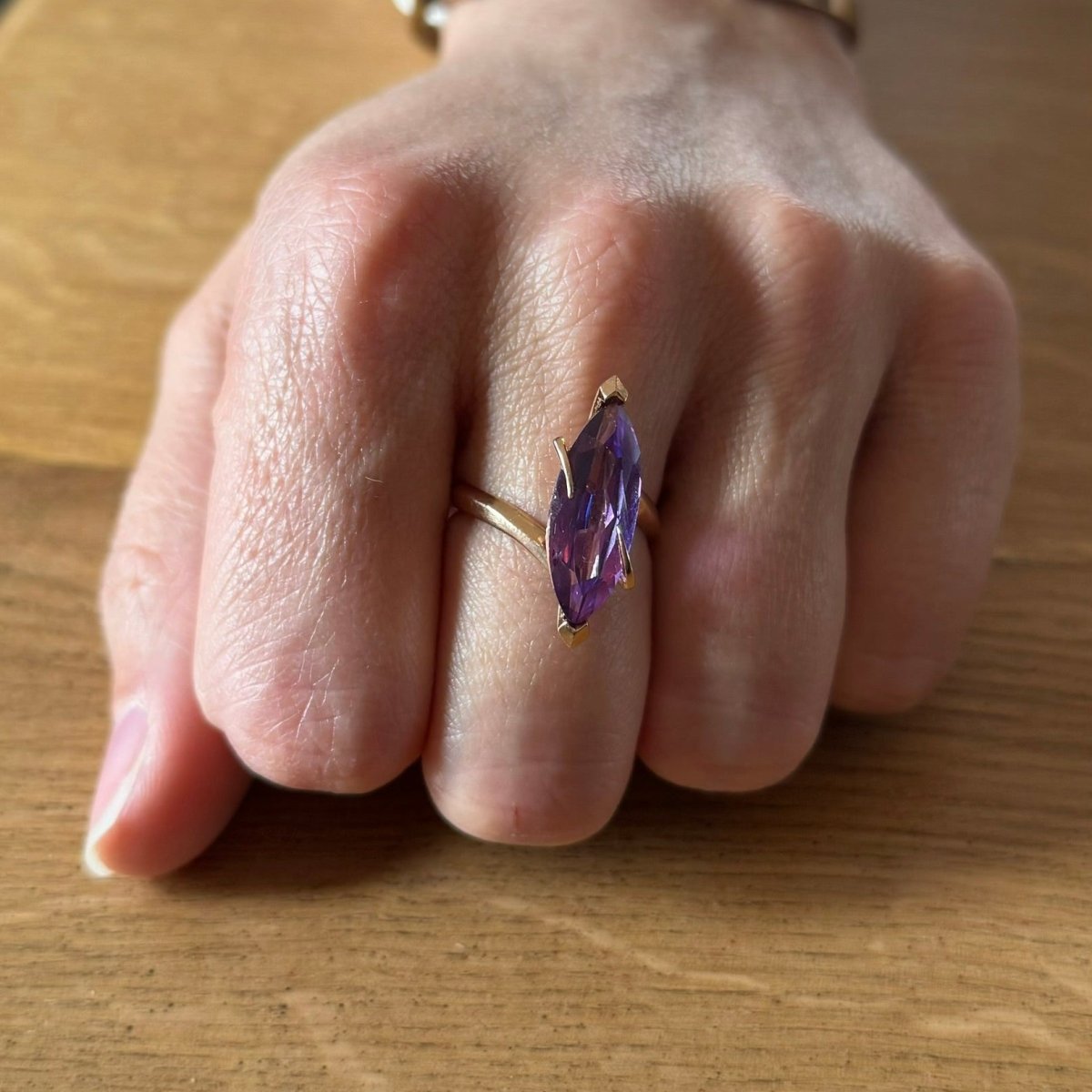 Bague en or rose et améthyste - Castafiore