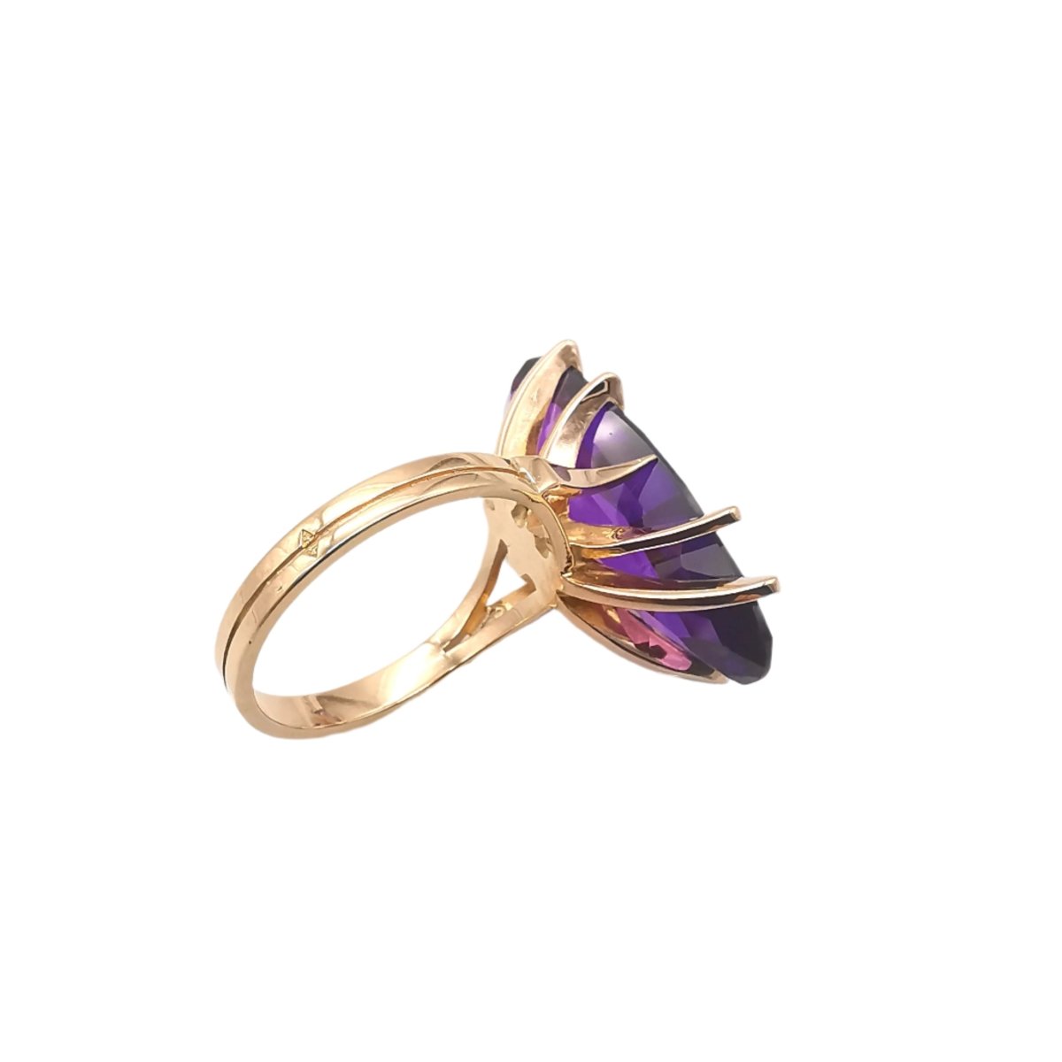 Bague en or rose et améthyste - Castafiore