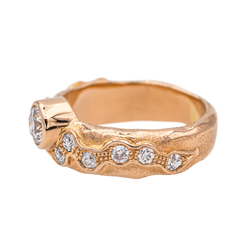 Bague en or rose et diamants - Castafiore