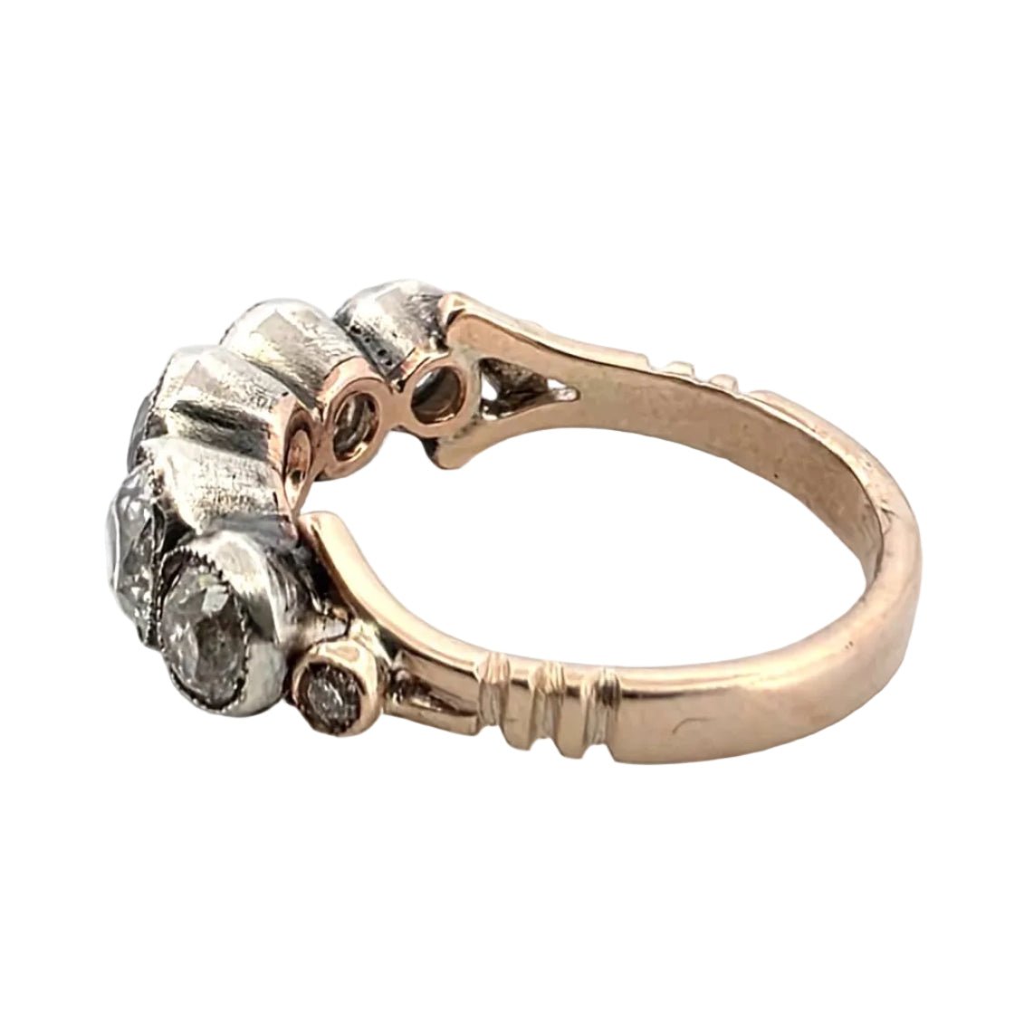 Bague en or rose et diamants - Castafiore