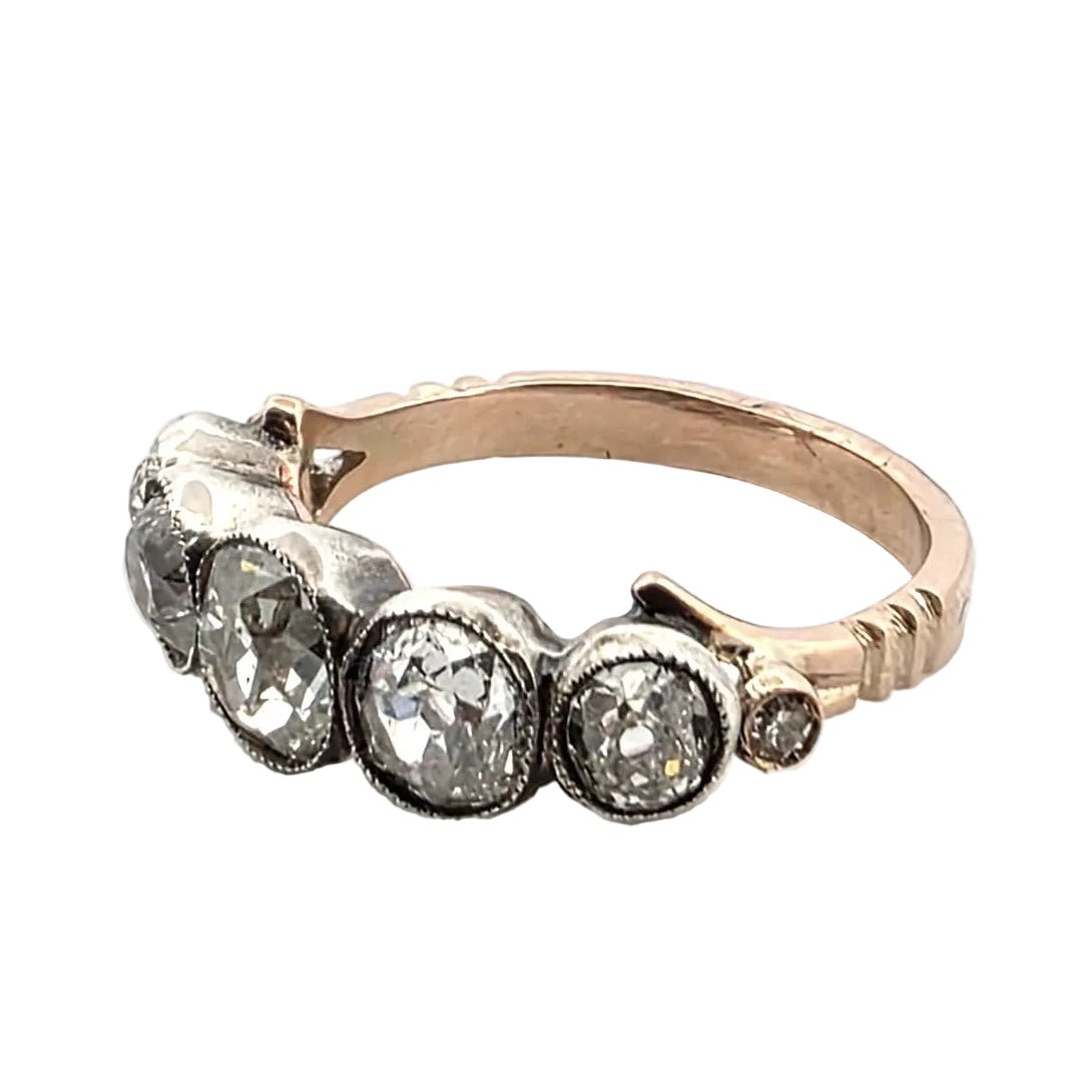 Bague en or rose et diamants - Castafiore