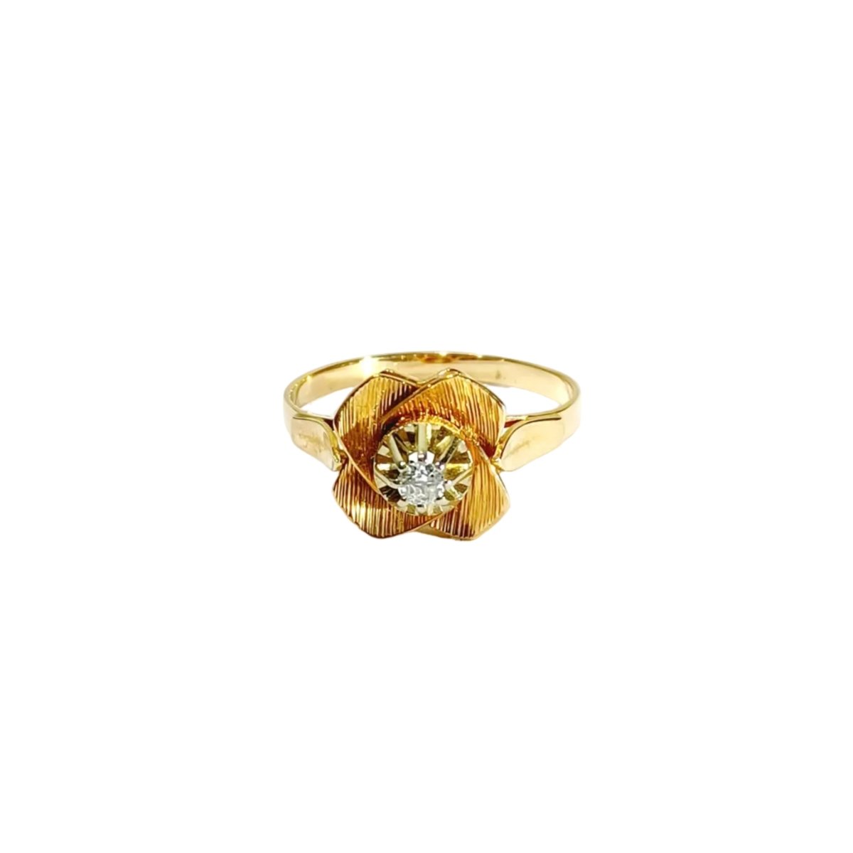 Bague en or rose et diamants - Castafiore