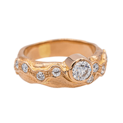 Bague en or rose et diamants - Castafiore
