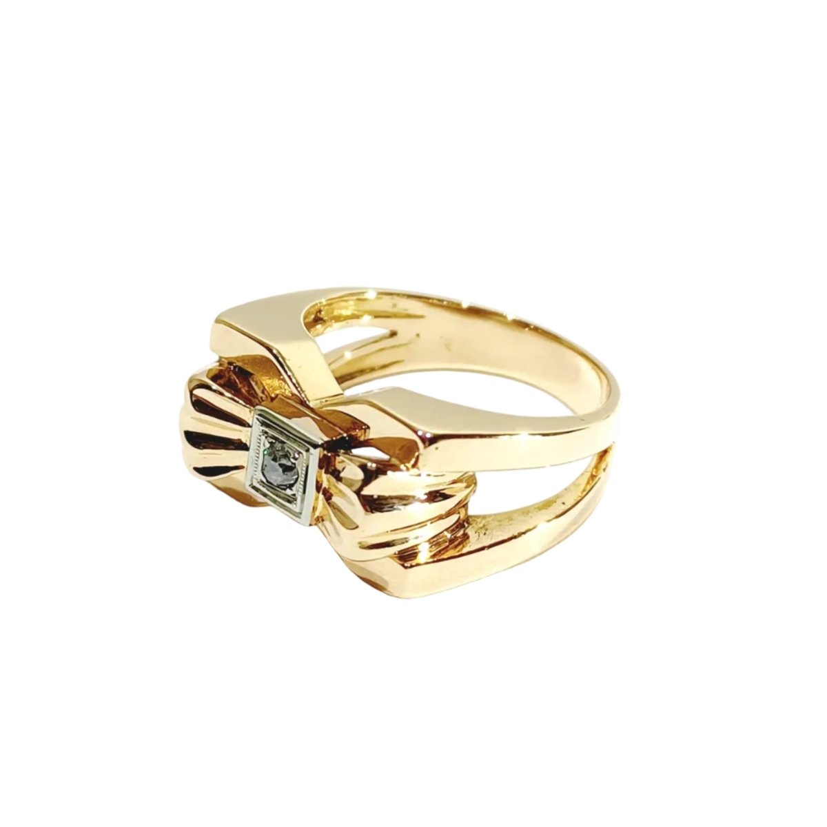 Bague en or rose et diamants - Castafiore