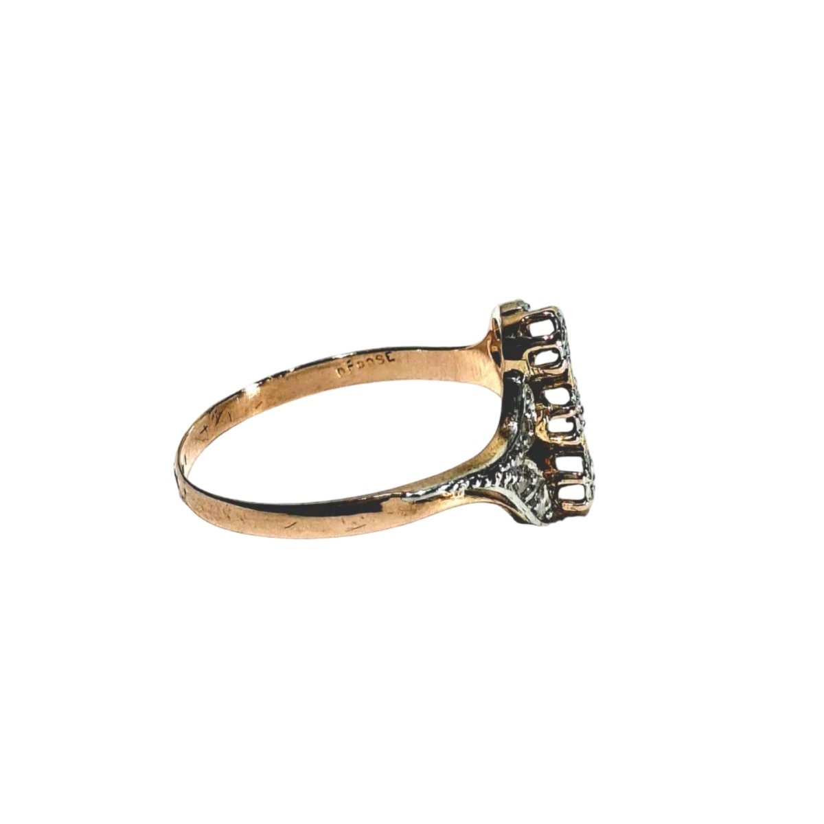 Bague en or rose, or blanc, et diamants - Castafiore