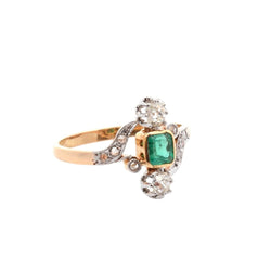 Bague en or rose, platine, émeraude, et diamants - Castafiore