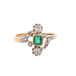 Bague en or rose, platine, émeraude, et diamants - Castafiore