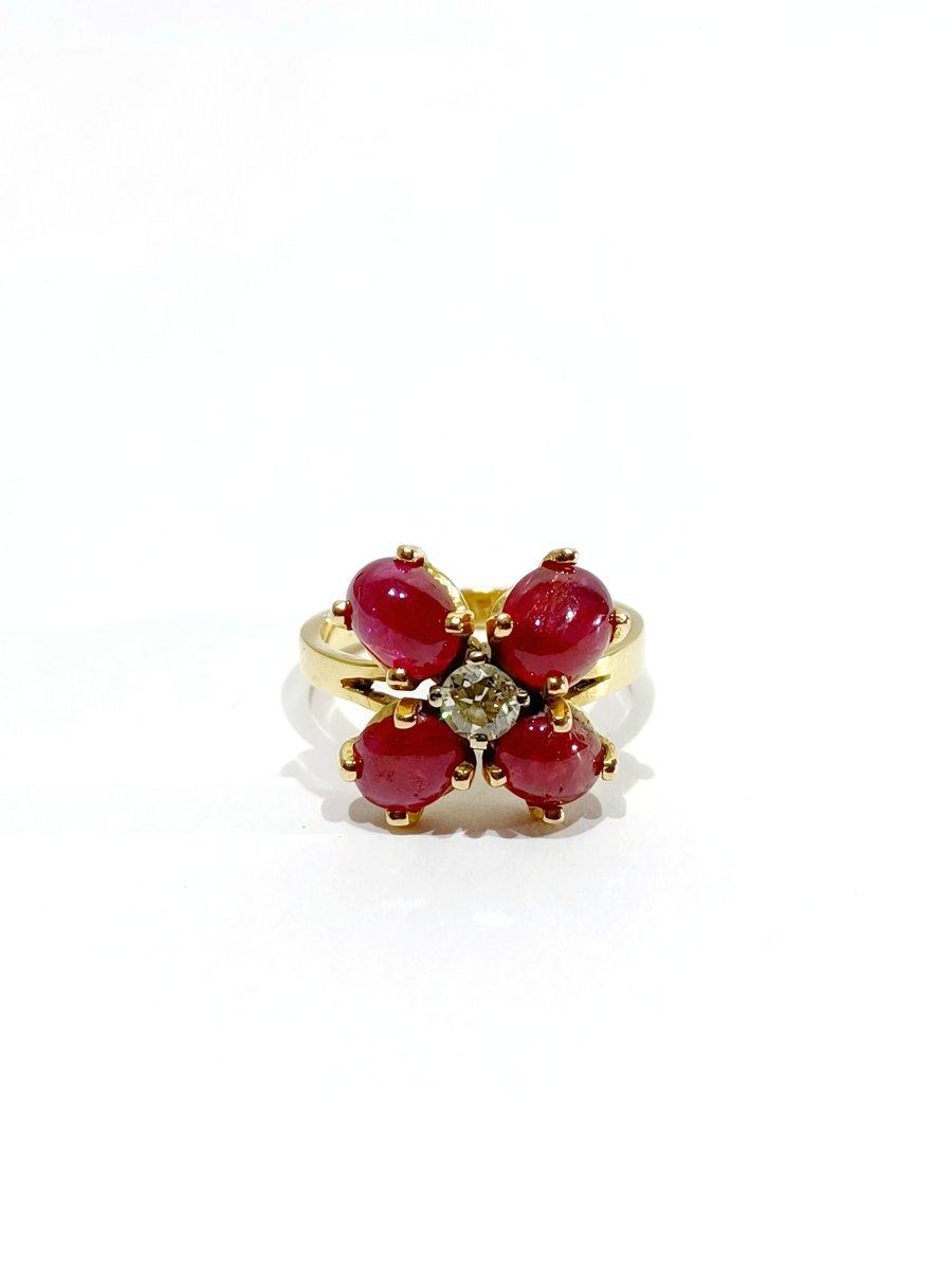 Bague En Or, Rubis Et Diamants - Castafiore