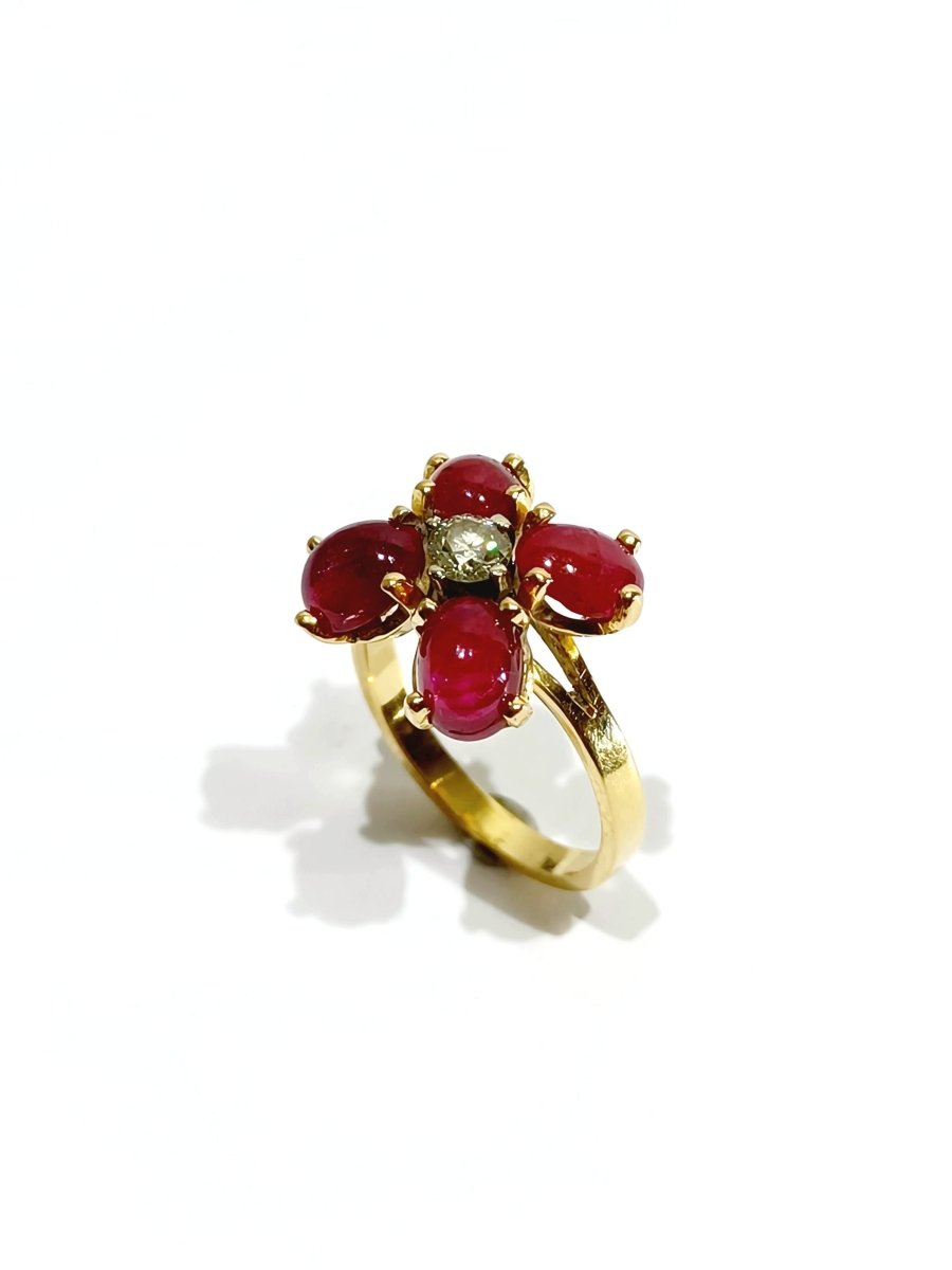 Bague En Or, Rubis Et Diamants - Castafiore