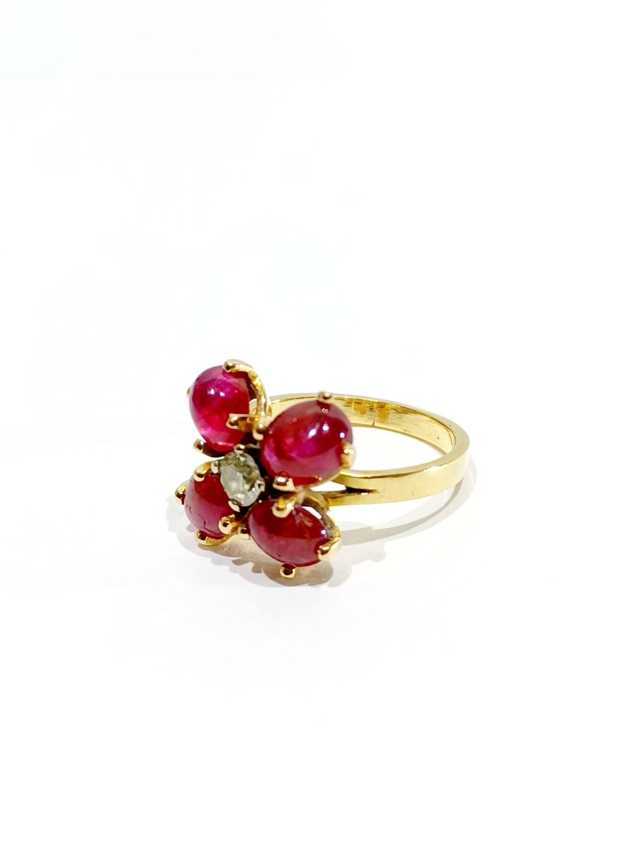 Bague En Or, Rubis Et Diamants - Castafiore