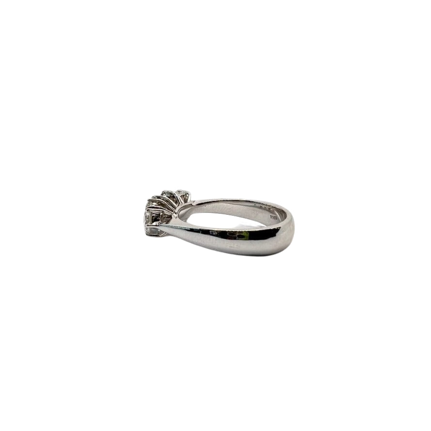 Bague en or sertie de diamants naturels, signée Crivelli - Castafiore