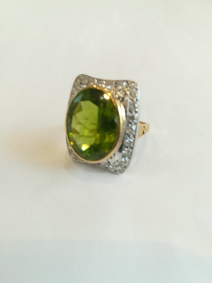 Bague en ors de couleurs, péridot et diamants - Castafiore