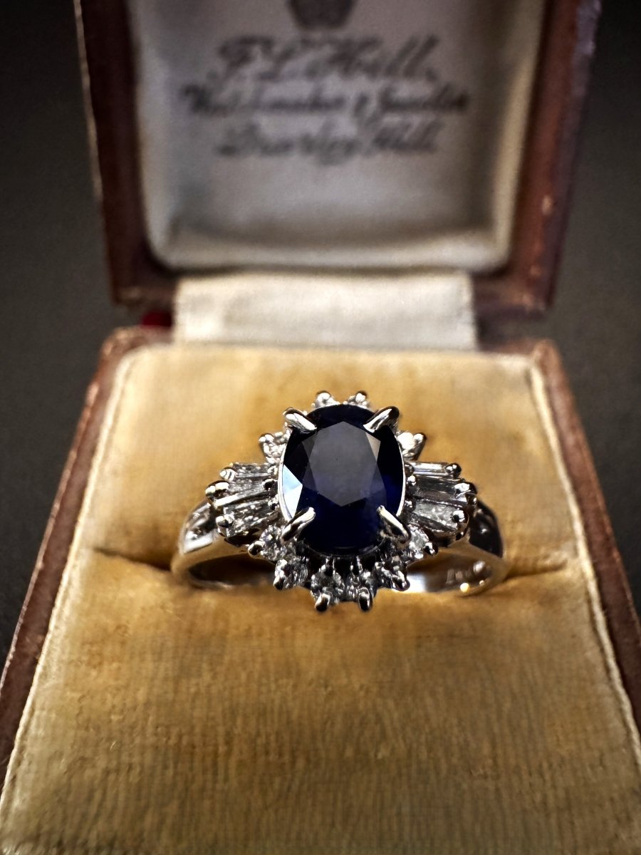 Bague en platine avec saphir et diamants - Castafiore