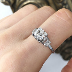 Bague en platine et diamants - Castafiore