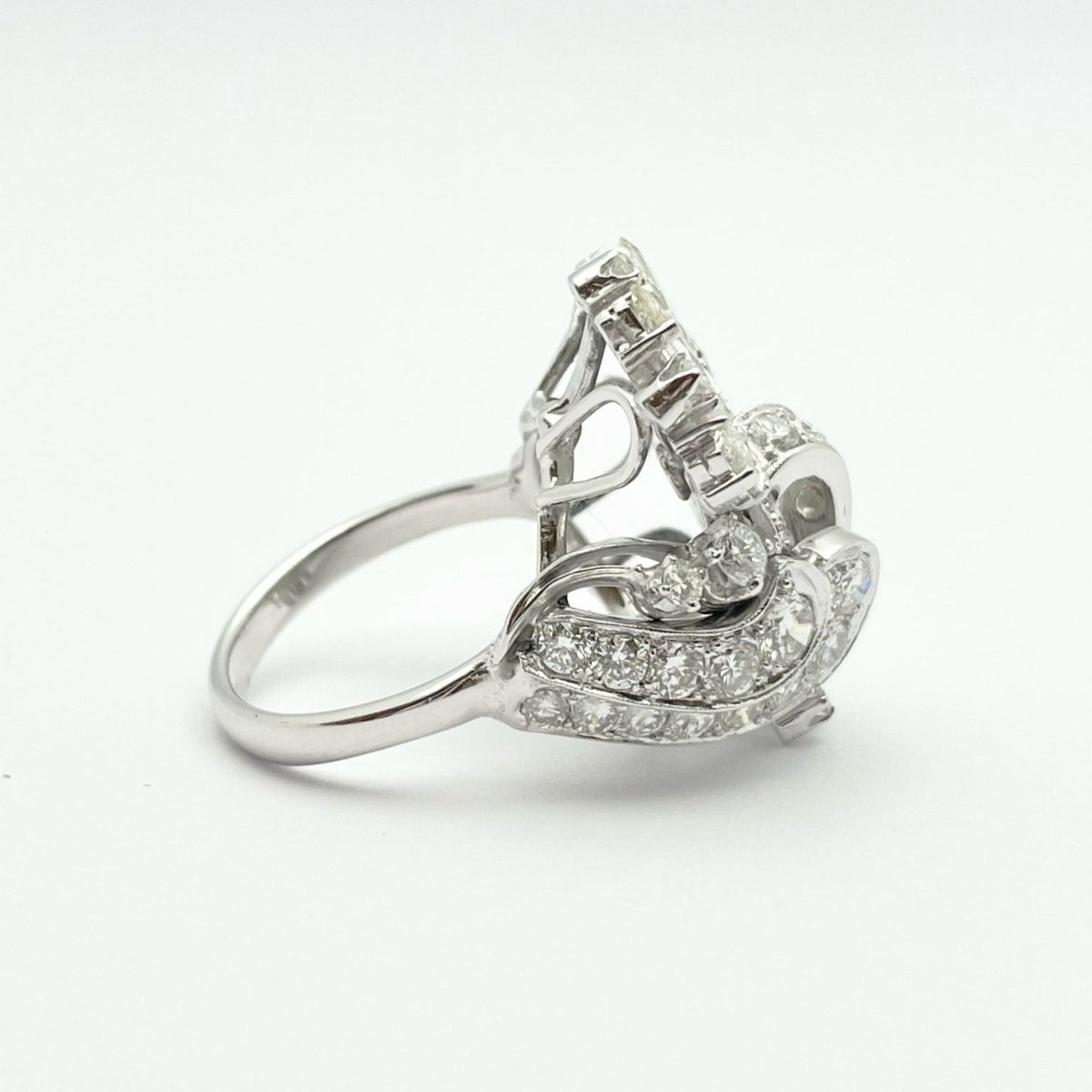 Bague en platine et diamants - Castafiore