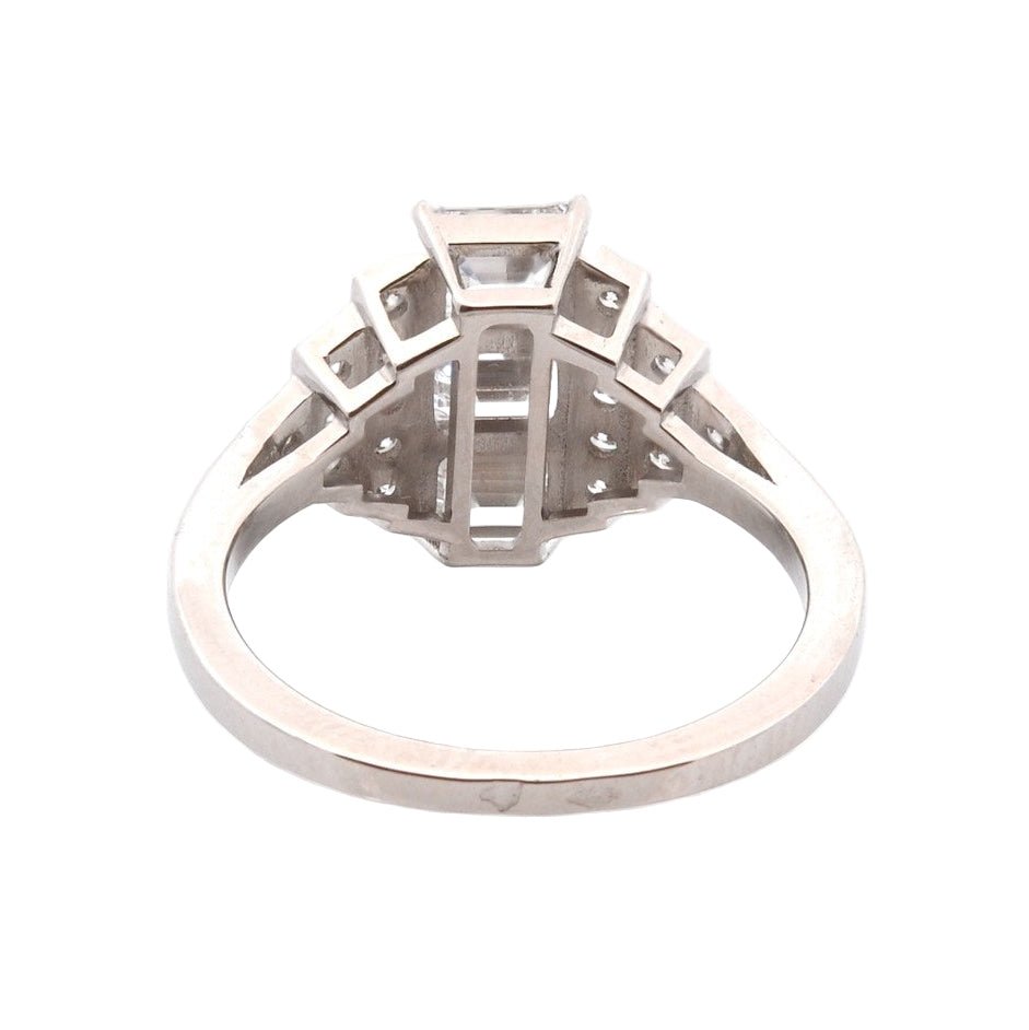 Bague en platine et diamants - Castafiore
