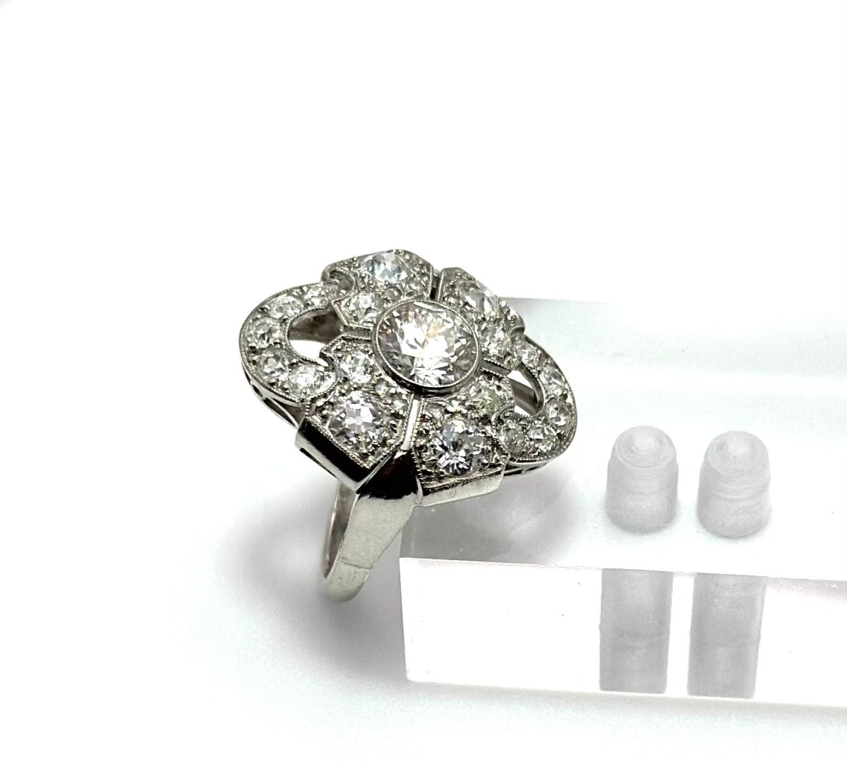 Bague en platine et diamants - Castafiore