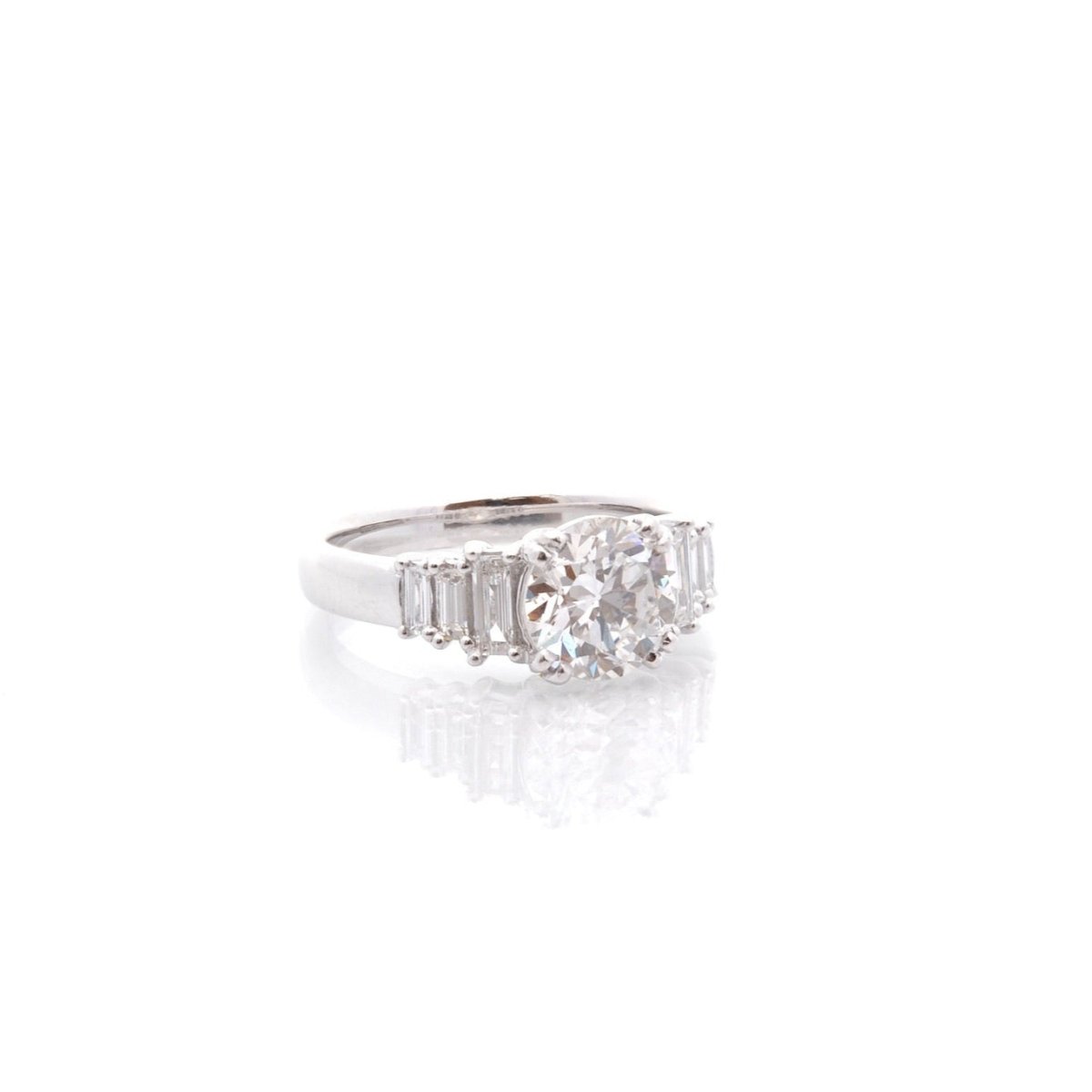 Bague en platine et diamants - Castafiore