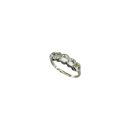 Bague en platine et diamants - Castafiore