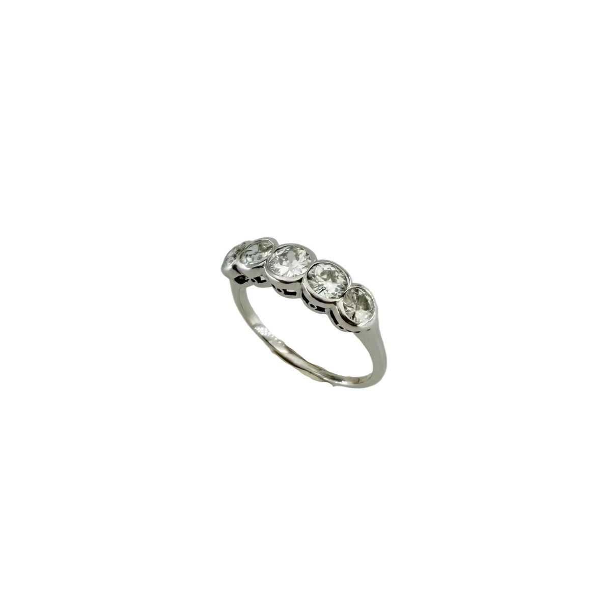 Bague en platine et diamants - Castafiore