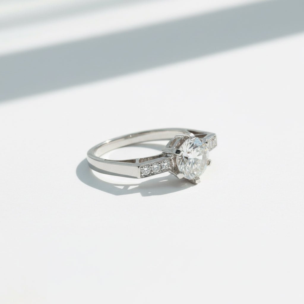 Bague en platine et diamants - Castafiore