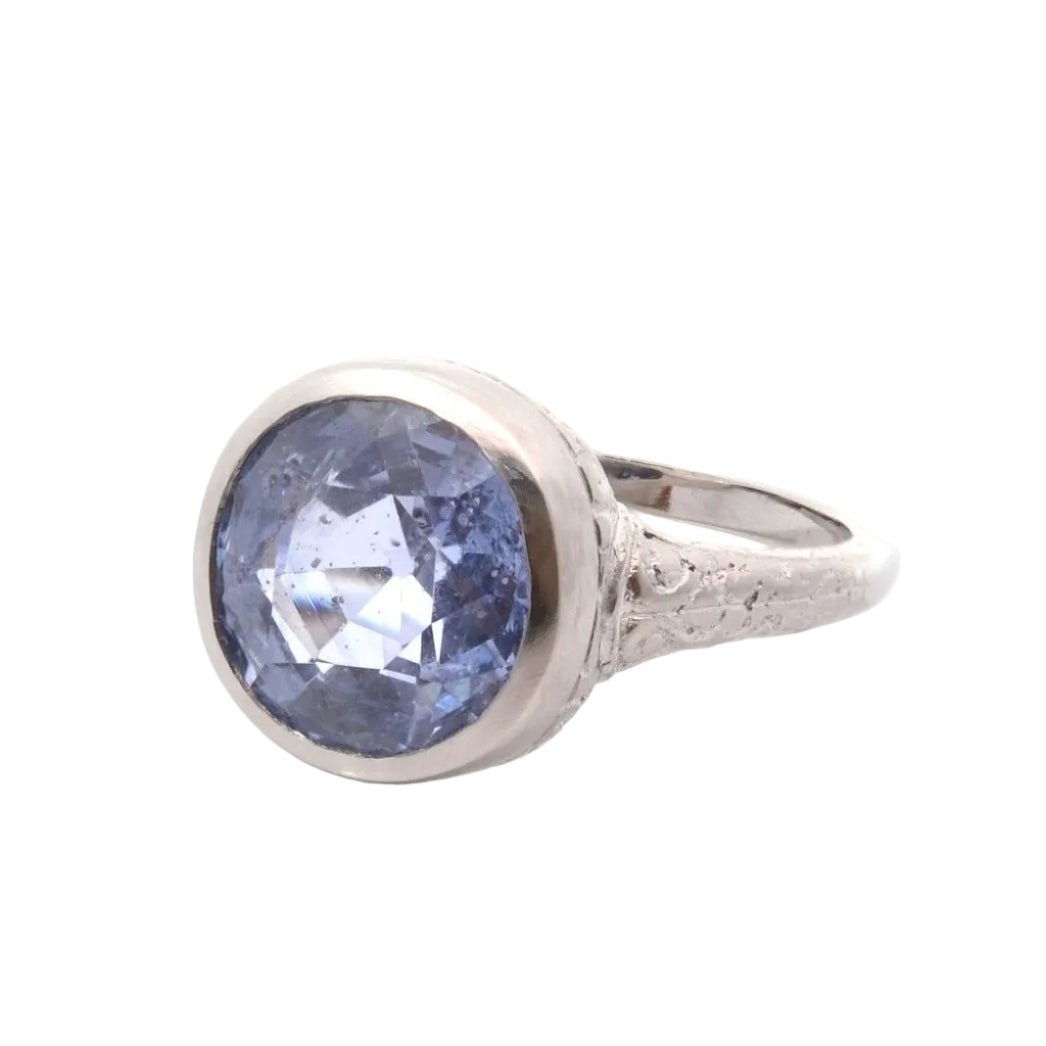 Bague en platine et saphir - Castafiore