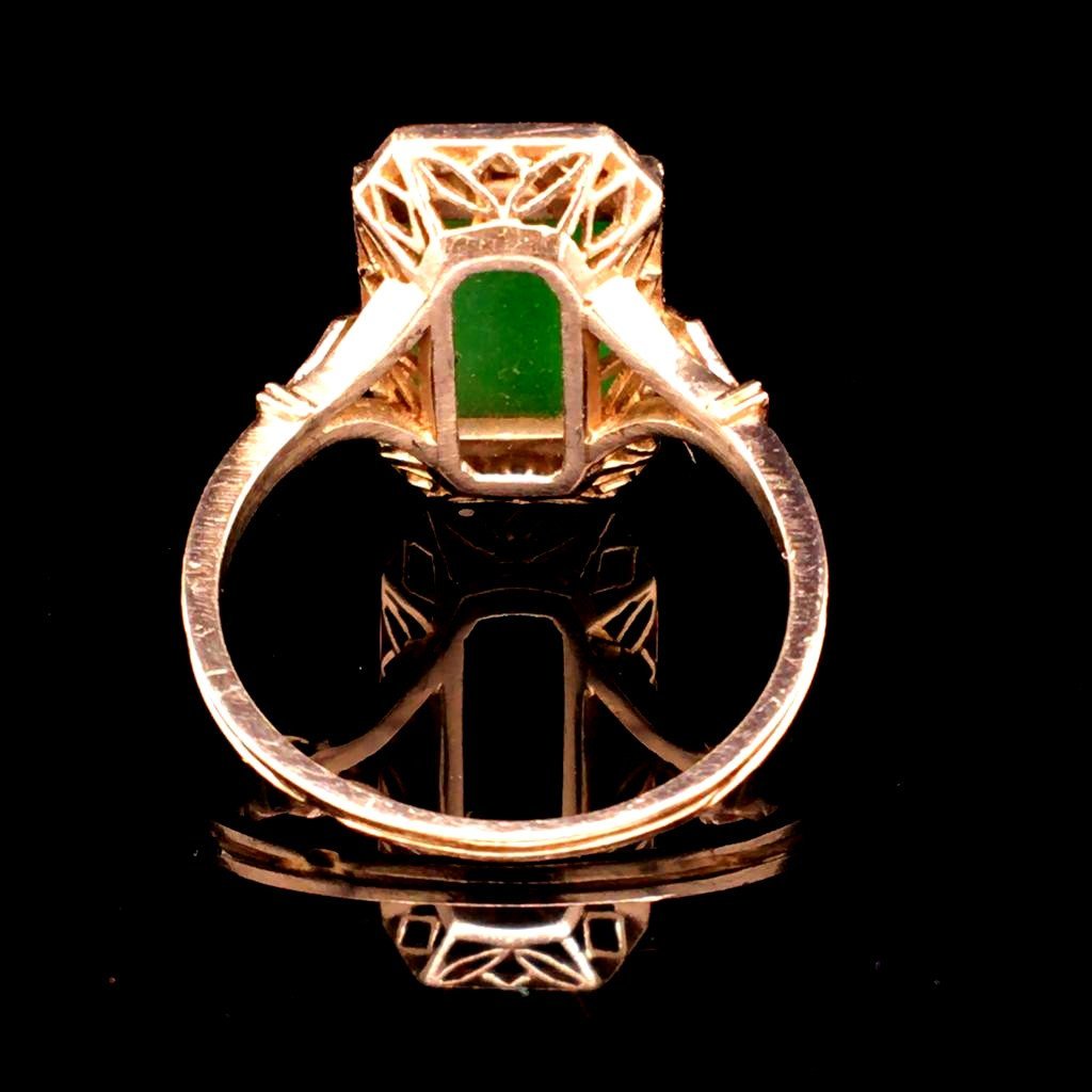 Bague en platine, jade, et diamants - Castafiore