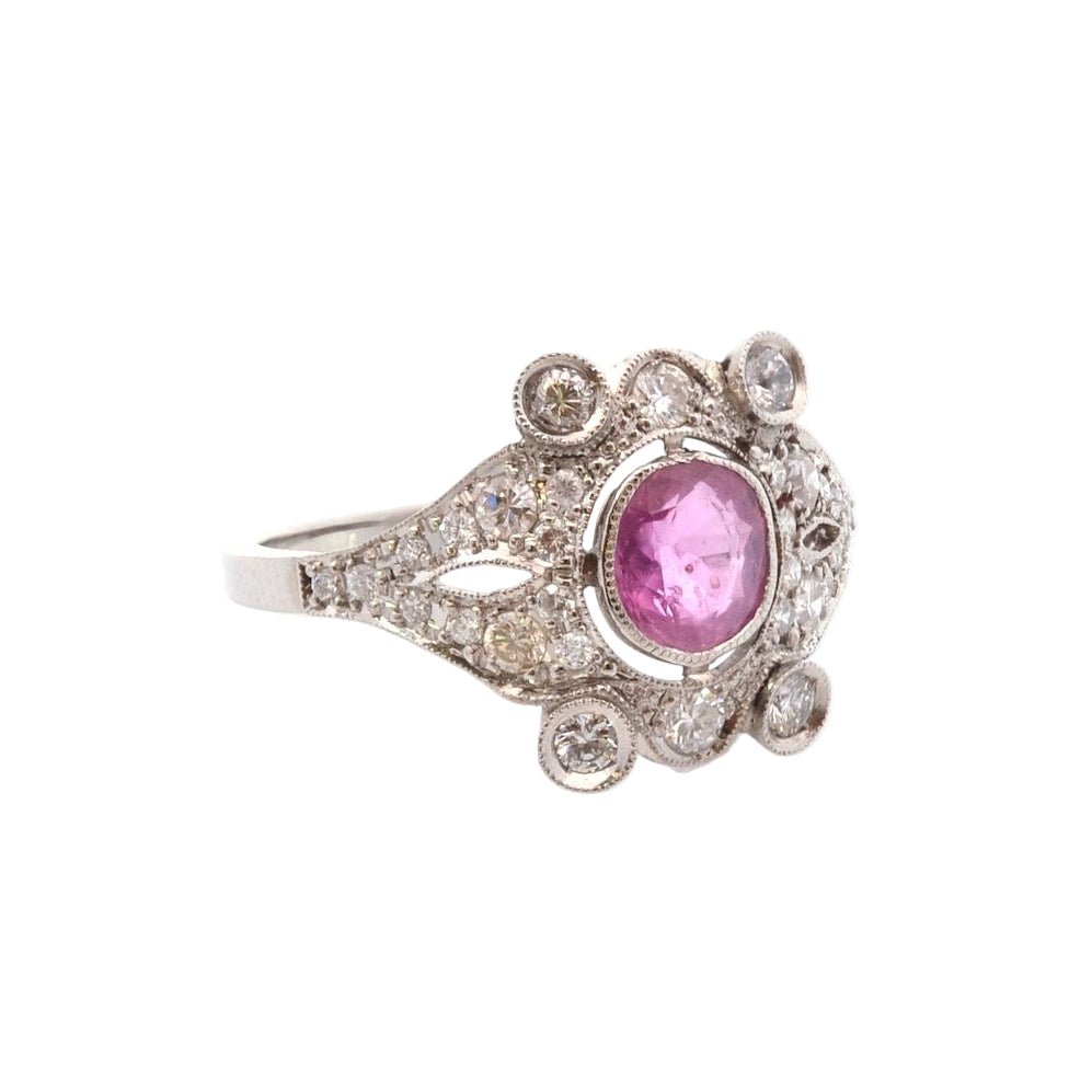 Bague en platine, rubis et diamants - Castafiore