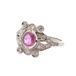 Bague en platine, rubis et diamants - Castafiore