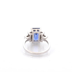 Bague en platine, saphir et diamants - Castafiore