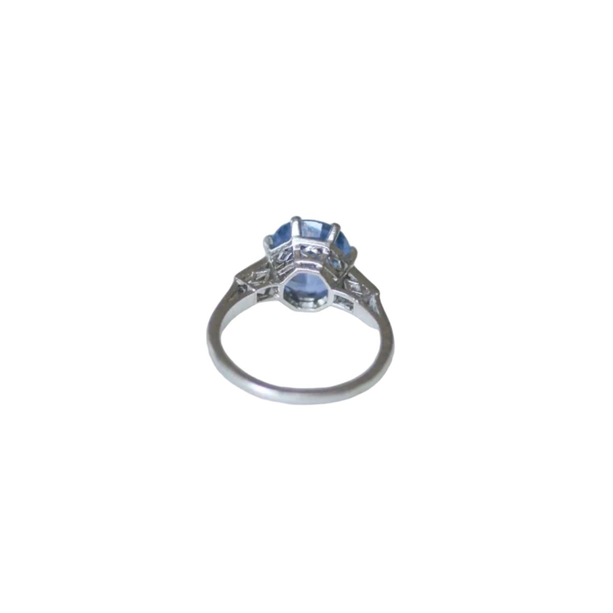 Bague en platine, saphir, et diamants - Castafiore