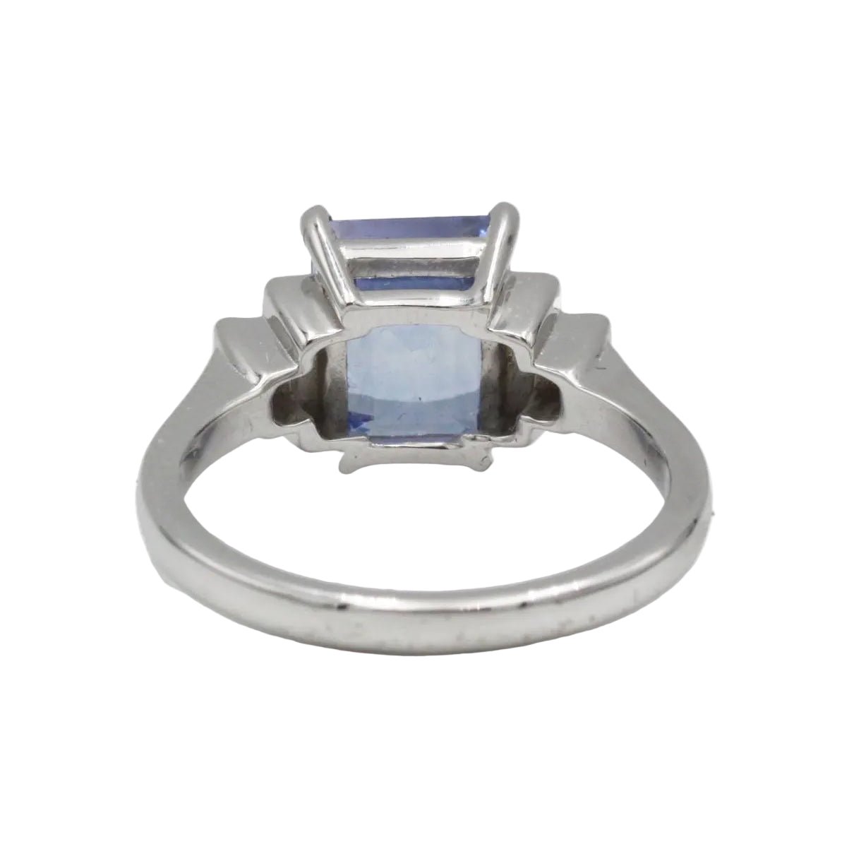 Bague en platine, saphir et diamants - Castafiore