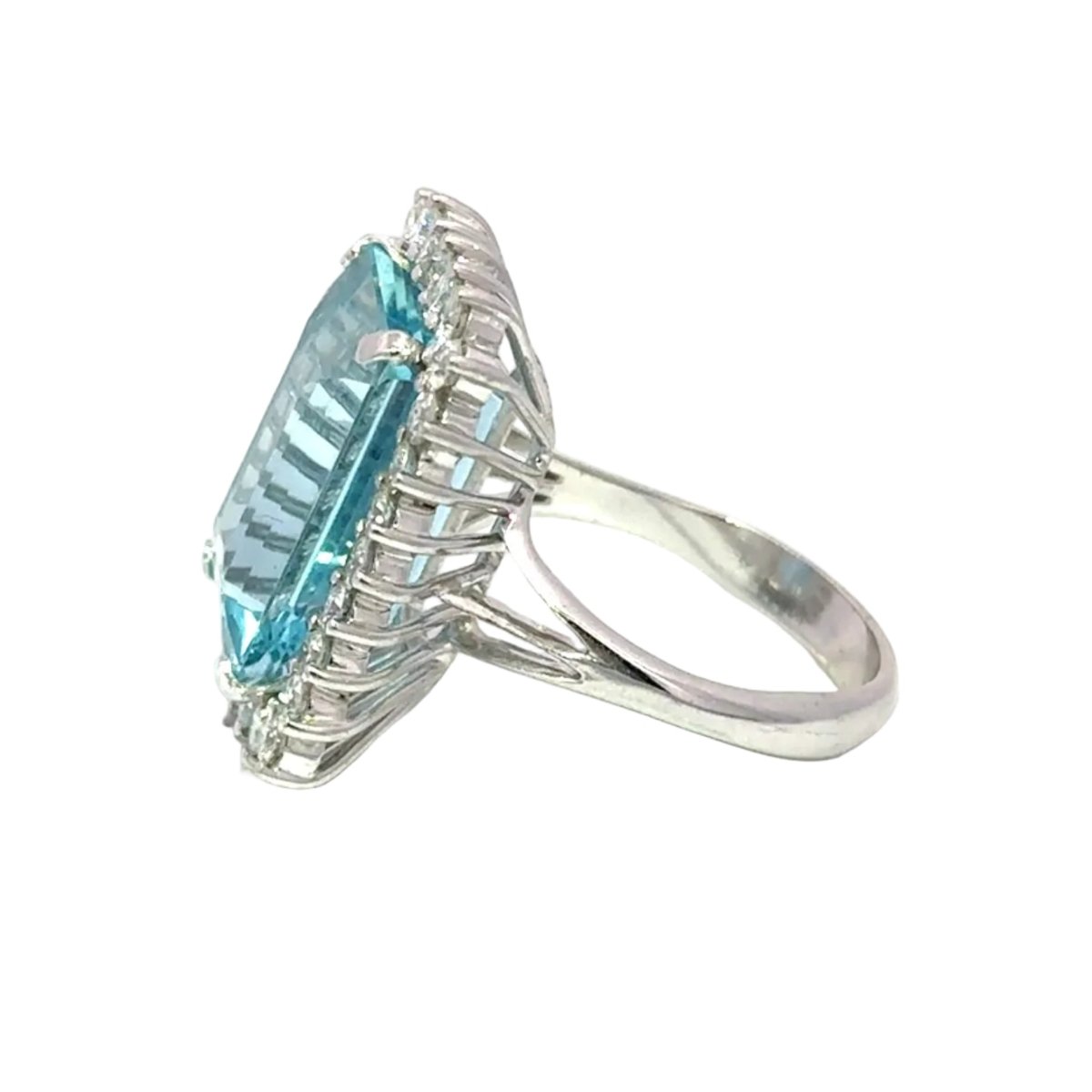 Bague Entourage en or blanc, aigue-marine et diamants - Castafiore