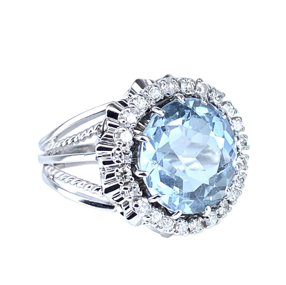 Bague Entourage en or blanc, aigue-marine et diamants - Castafiore