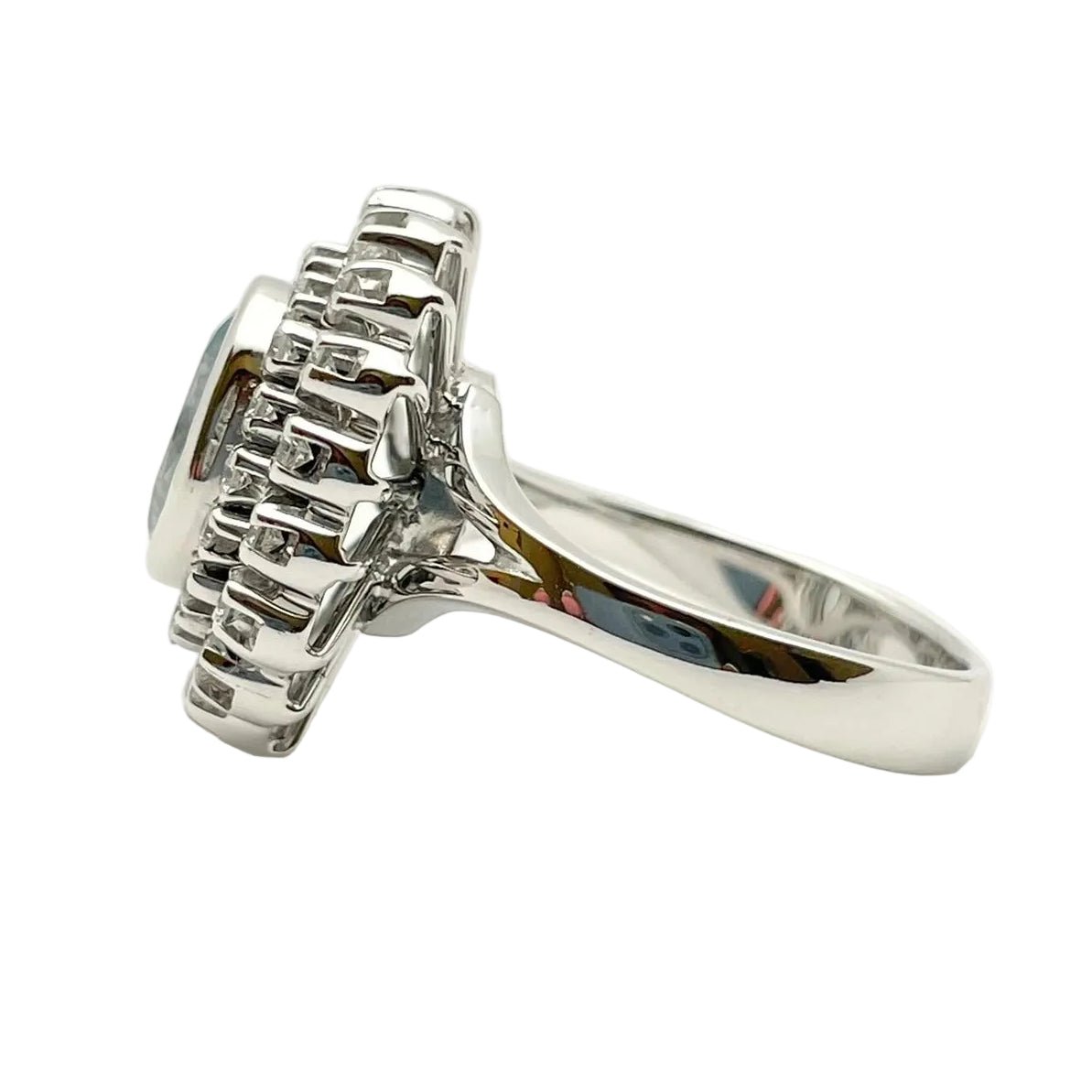 Bague Entourage en or blanc, aigue-marine et diamants - Castafiore