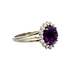 Bague Entourage en or blanc, améthyste et diamants - Castafiore