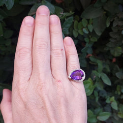 Bague Entourage en or blanc, améthyste et diamants - Castafiore