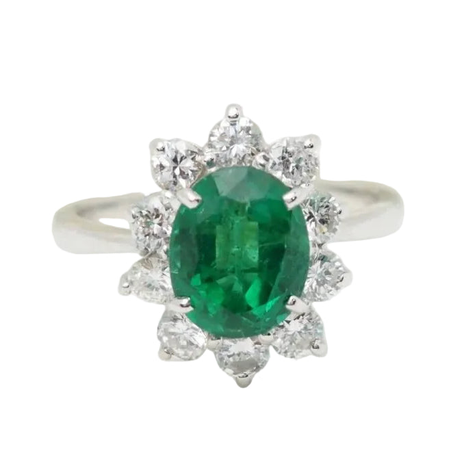 Bague entourage en or blanc, émeraude de Zambie et diamants - Castafiore