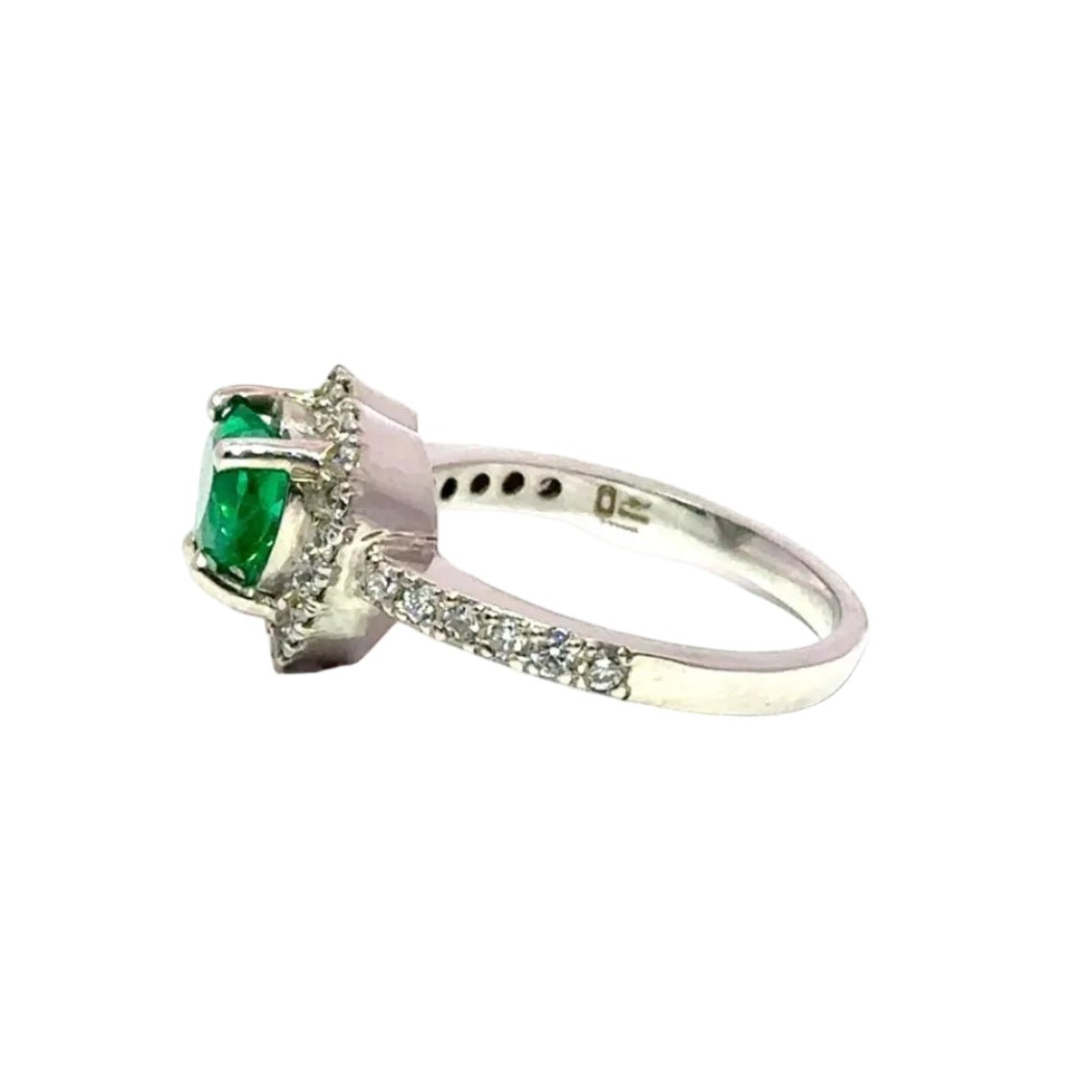 Bague Entourage en or blanc, émeraude et diamants - Castafiore