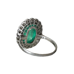 Bague Entourage en or blanc, émeraude et diamants - Castafiore
