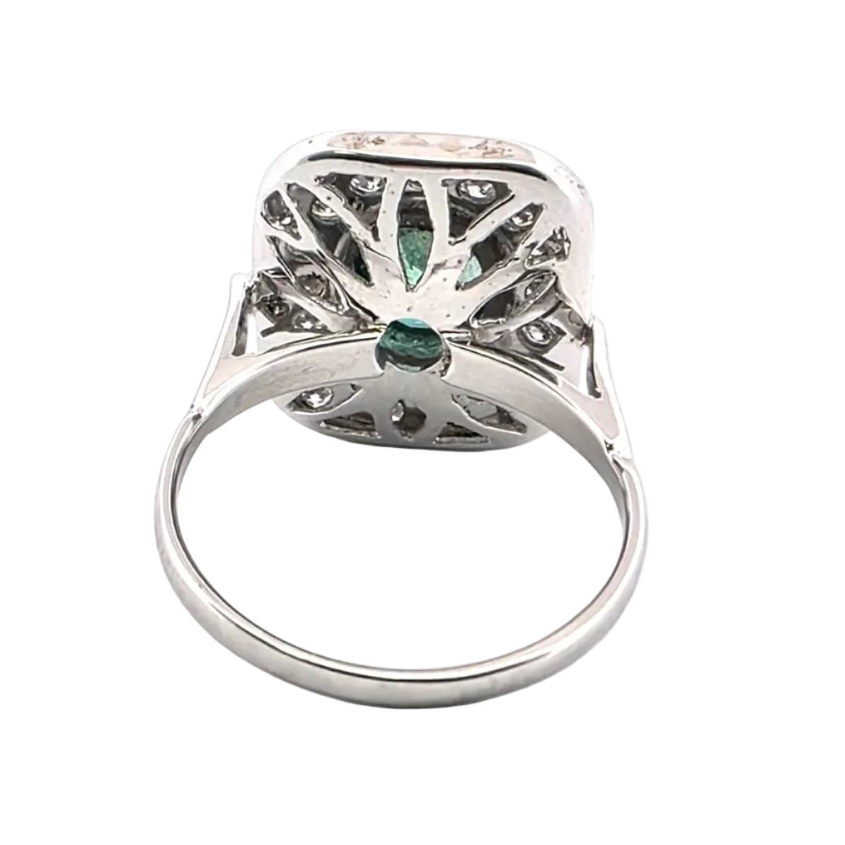 Bague Entourage en or blanc, émeraude et diamants - Castafiore